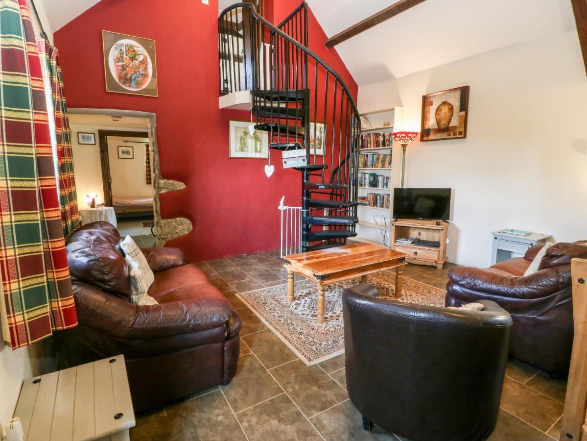 Bwthyn Y Dderwen Oak Cottage Llannor 외부 사진